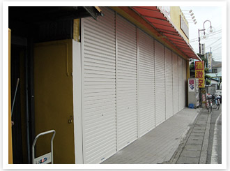 �y�ʃV���b�^�[